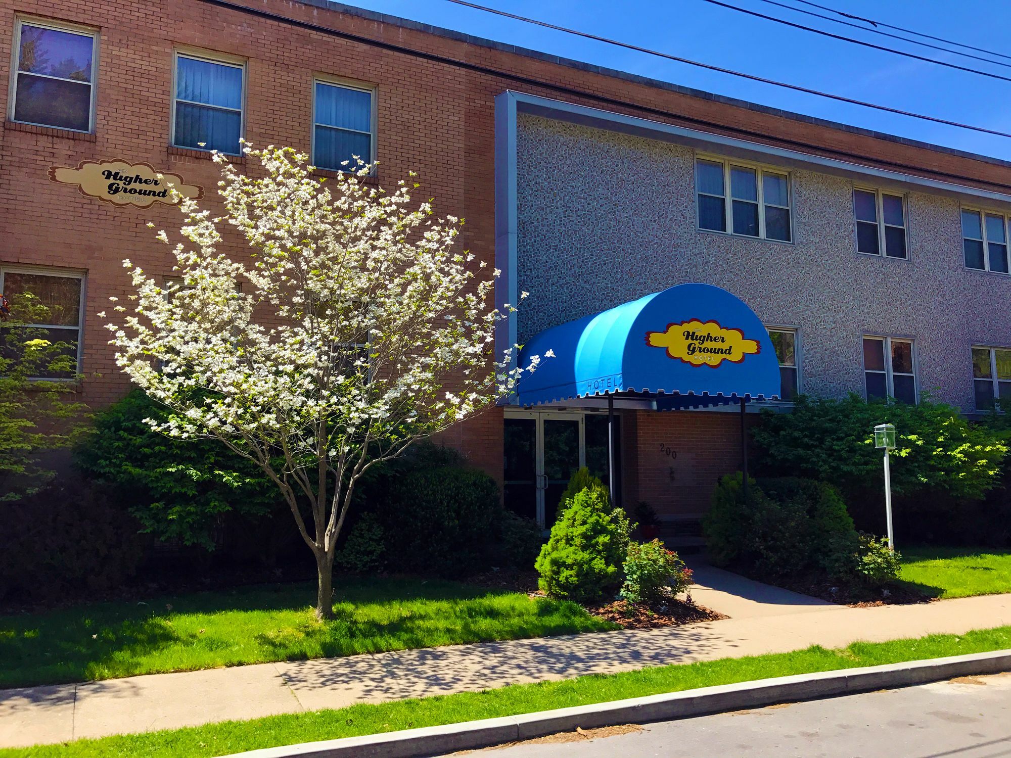 Higher Ground Hotel Independence Exterior photo